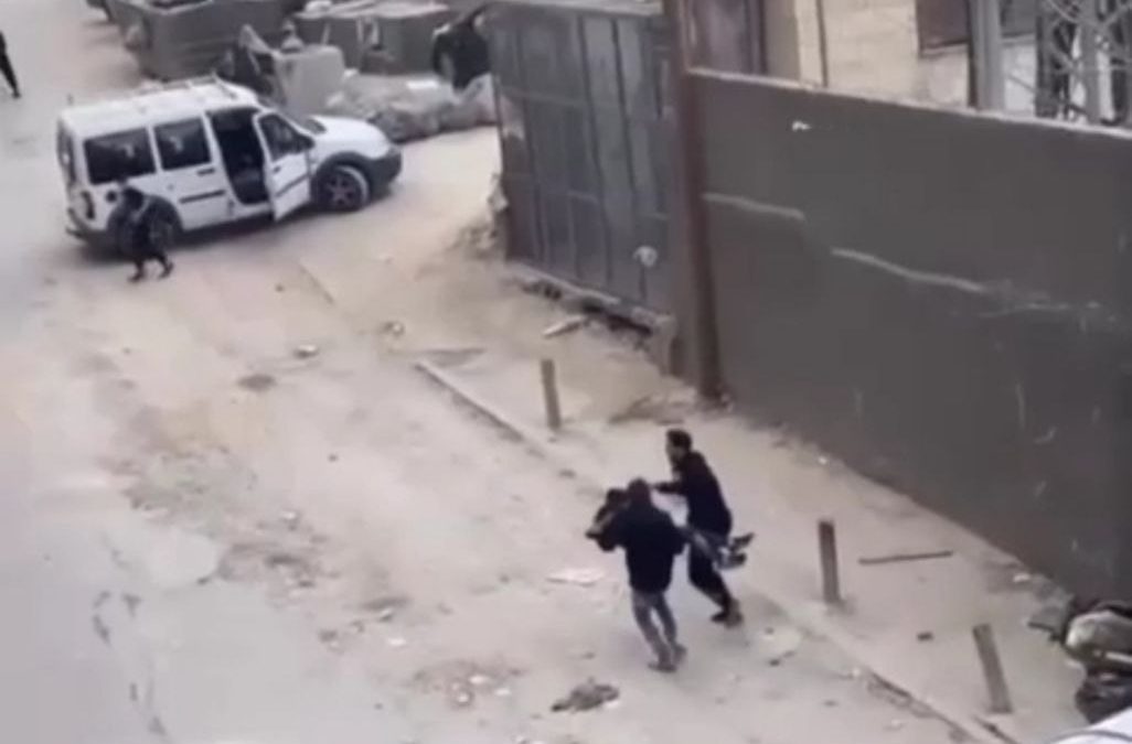 إصابة طفل مقدسي خلال اقتحام مخيم شعفاط بالقدس